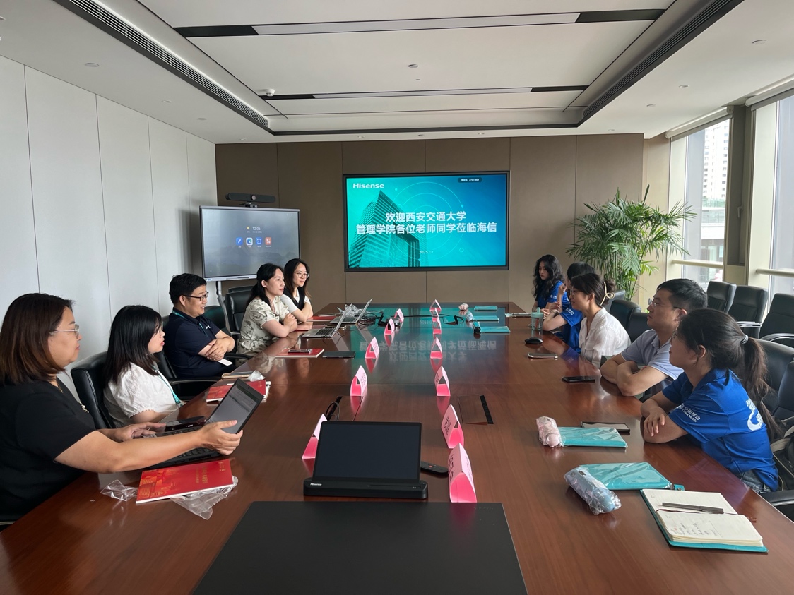 会议室里的人们AI 生成的内容可能不正确。